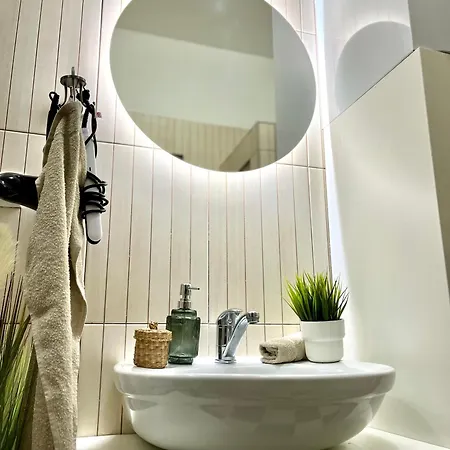 Urban Jungle Old Town Air Conditioned ברטיסלאבה