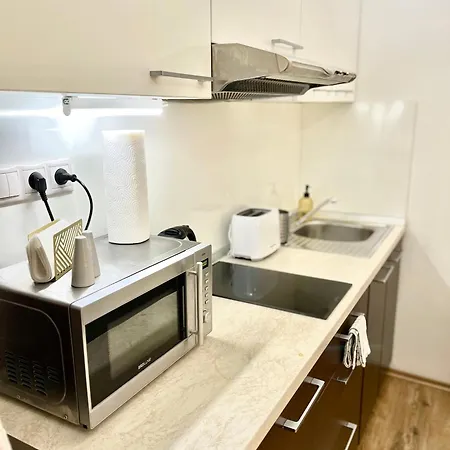 Urban Jungle Old Town Air Conditioned *