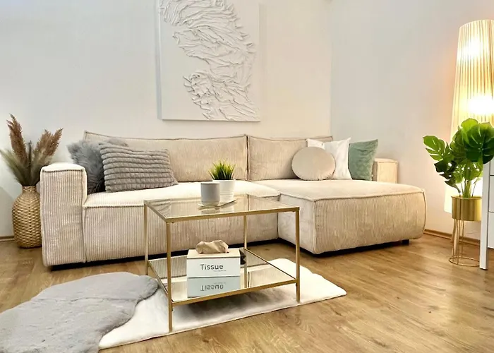 Urban Jungle Old Town Air Conditioned Apartment