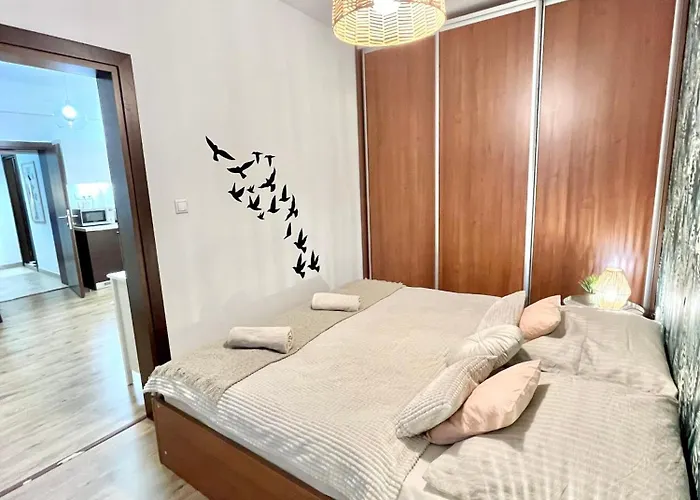 Urban Jungle Old Town Air Conditioned Apartment *