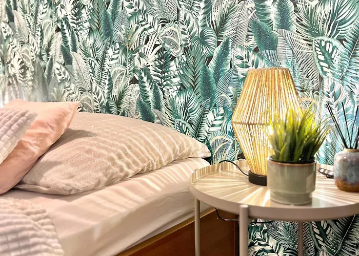 Apartment Urban Jungle Old Town Air Conditioned