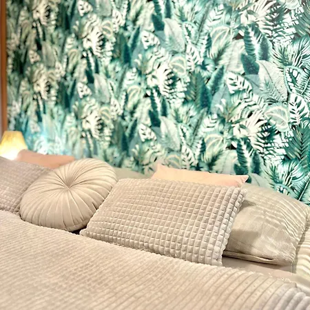 Urban Jungle Old Town Air Conditioned Διαμέρισμα